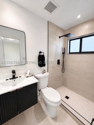 3431 NE 8th Ave, Oakland Park, FL 33334