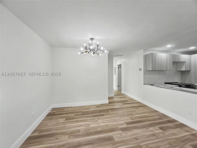3431 NE 8th Ave, Oakland Park, FL 33334