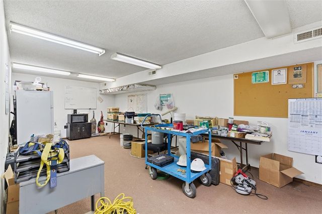 107 W Apple Blossom Avenue, Lowell, AR 72745