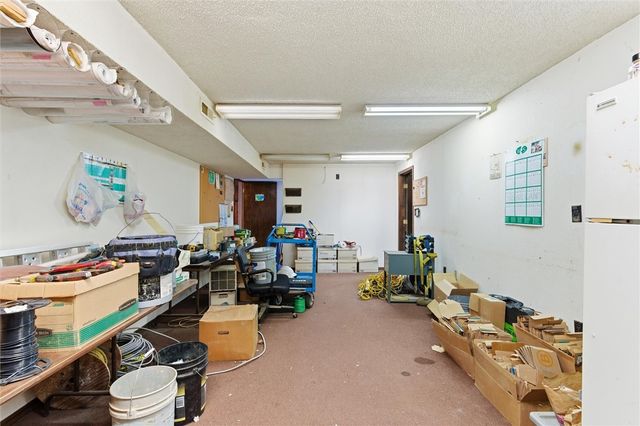 107 W Apple Blossom Avenue, Lowell, AR 72745