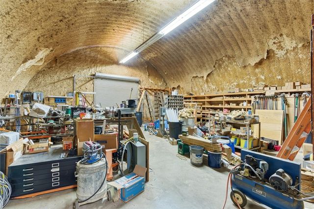 107 W Apple Blossom Avenue, Lowell, AR 72745