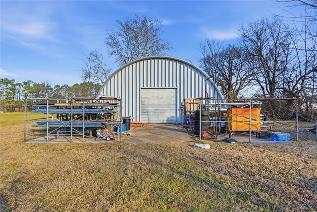 107 W Apple Blossom Avenue, Lowell, AR 72745