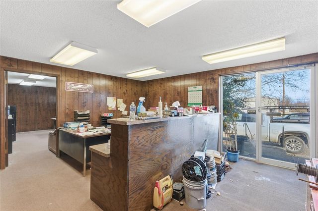 107 W Apple Blossom Avenue, Lowell, AR 72745