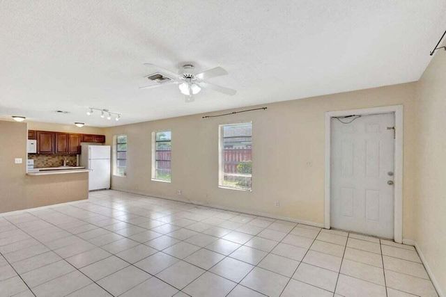 614 Holly Drive 1, Palm Beach Gardens, FL 33410