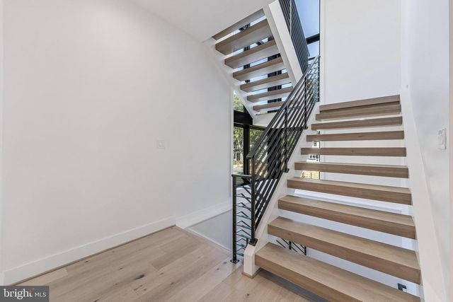 3215 COFER RD, Falls Church, VA 22042