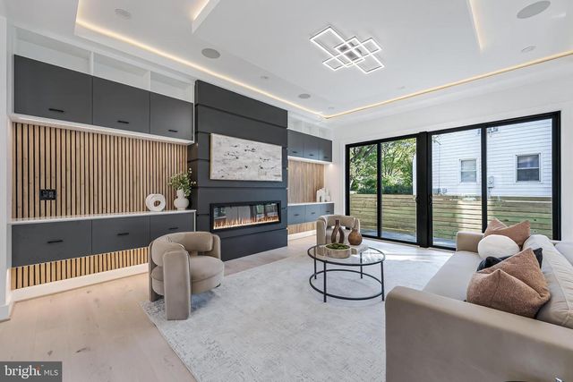 3215 COFER RD, Falls Church, VA 22042