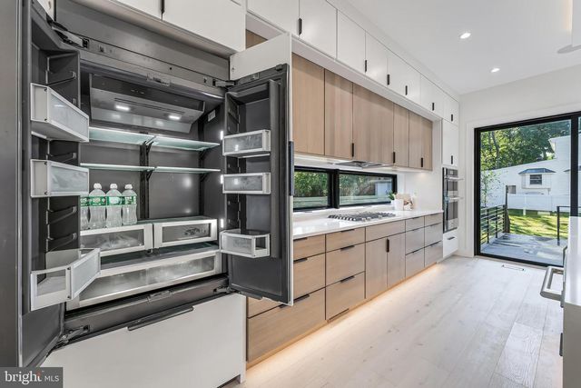 3215 COFER RD, Falls Church, VA 22042