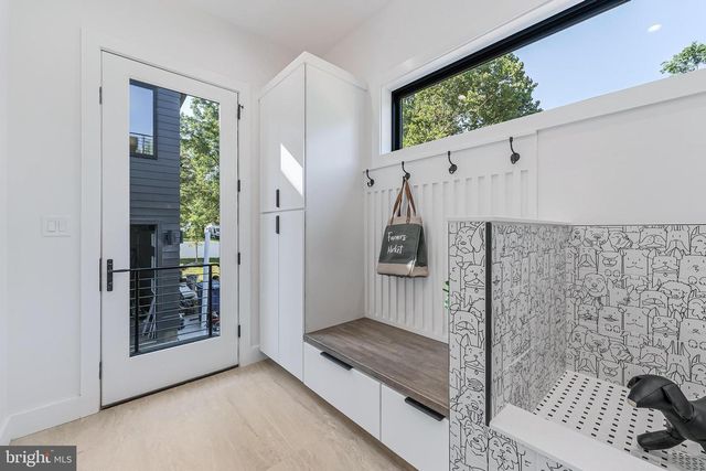 3215 COFER RD, Falls Church, VA 22042