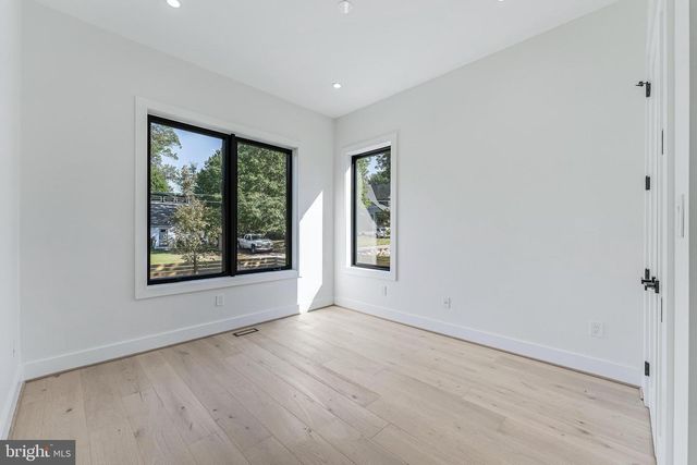 3215 COFER RD, Falls Church, VA 22042