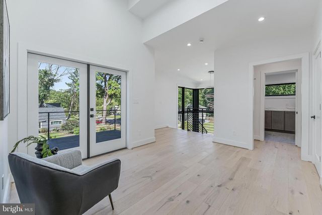 3215 COFER RD, Falls Church, VA 22042