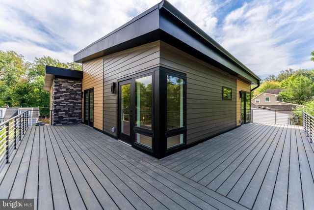 3215 COFER RD, Falls Church, VA 22042