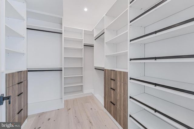 3215 COFER RD, Falls Church, VA 22042