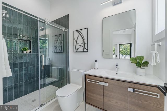 3215 COFER RD, Falls Church, VA 22042