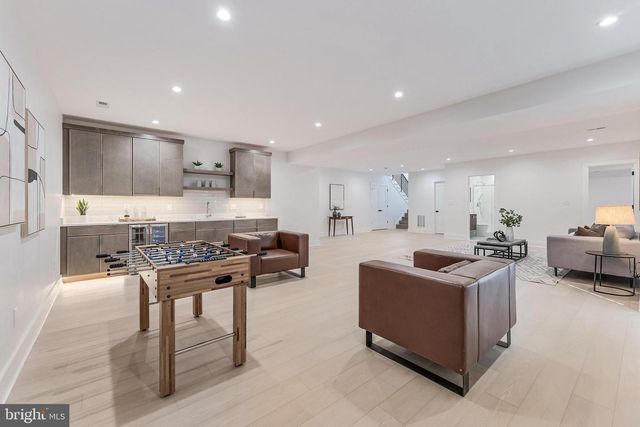 3215 COFER RD, Falls Church, VA 22042