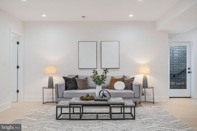 3215 COFER RD, Falls Church, VA 22042