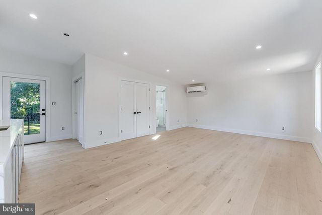 3215 COFER RD, Falls Church, VA 22042