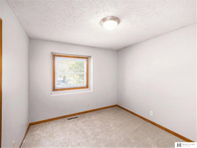 3427 Faye Drive, Bellevue, NE 68005