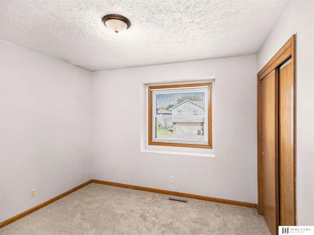 3427 Faye Drive, Bellevue, NE 68005