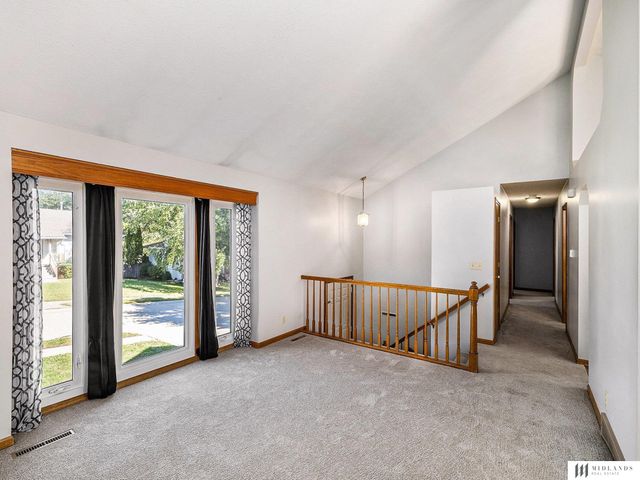 3427 Faye Drive, Bellevue, NE 68005