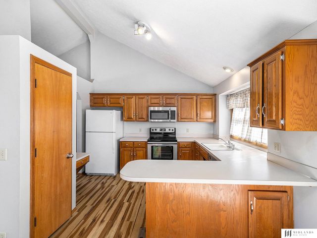 3427 Faye Drive, Bellevue, NE 68005