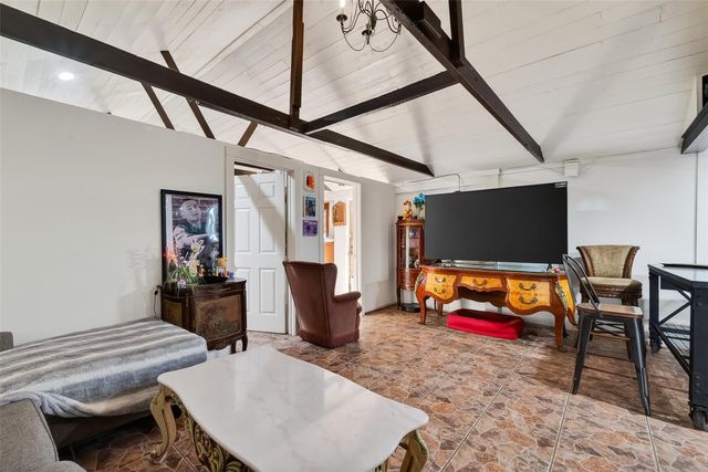 2900 W Highway 6, Alvin, TX 77511