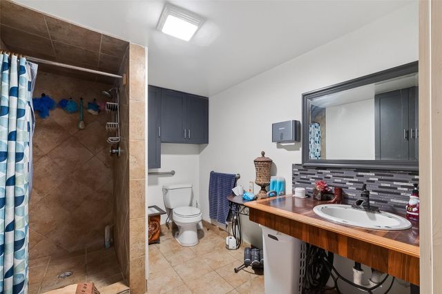 2900 W Highway 6, Alvin, TX 77511