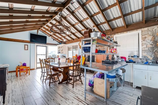 2900 W Highway 6, Alvin, TX 77511