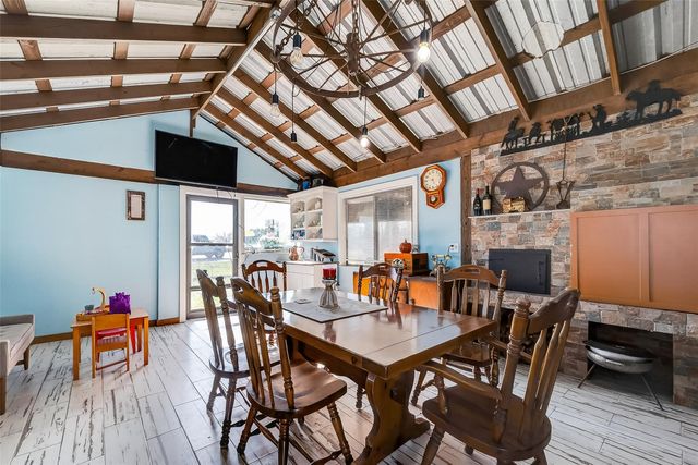 2900 W Highway 6, Alvin, TX 77511