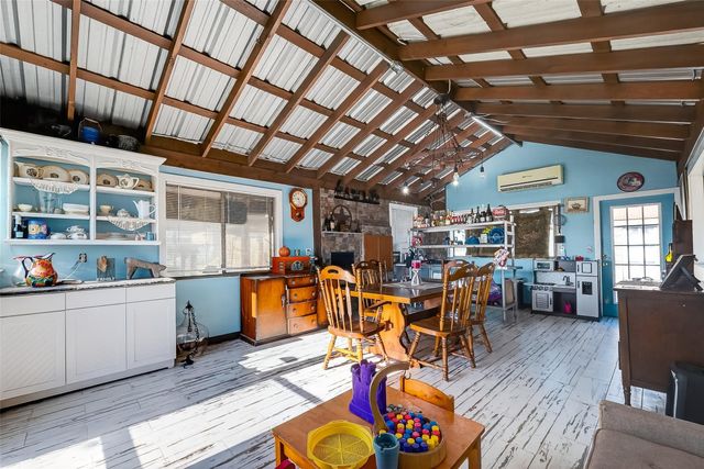 2900 W Highway 6, Alvin, TX 77511