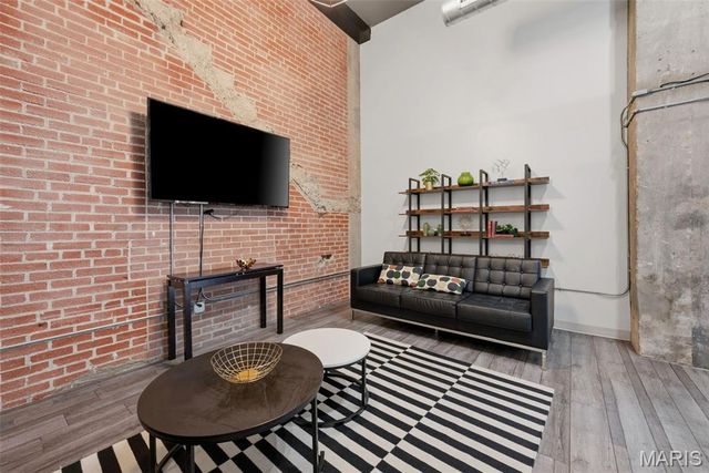 1511 Locust Street 805, St Louis, MO 63103