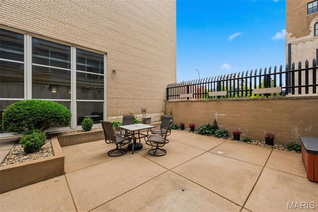 1511 Locust Street 805, St Louis, MO 63103