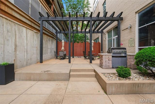 1511 Locust Street 805, St Louis, MO 63103