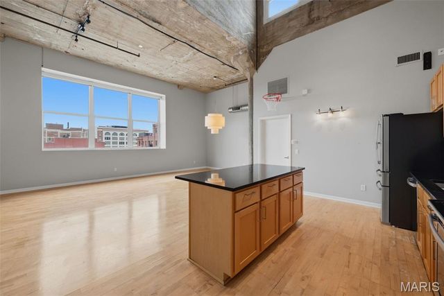 1511 Locust Street 805, St Louis, MO 63103