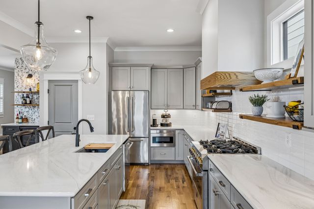939 Woodmont Blvd, Nashville, TN 37204