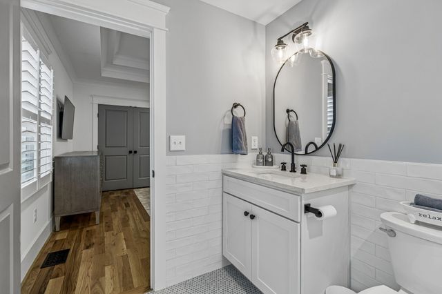 939 Woodmont Blvd, Nashville, TN 37204