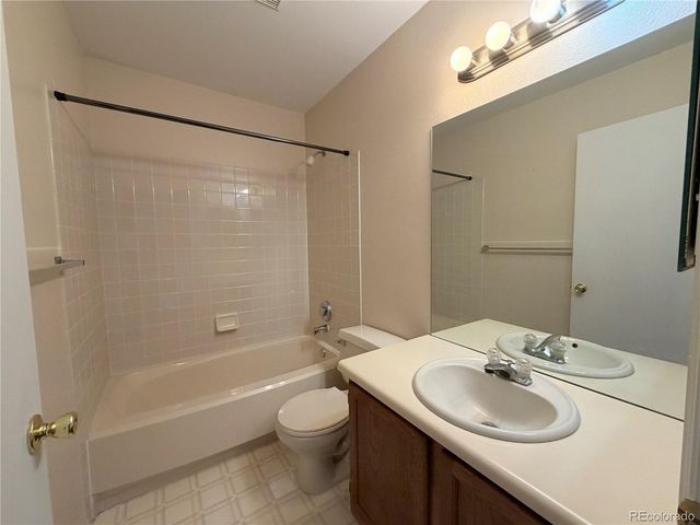 3210 S Biscay Way, Aurora, CO 80013