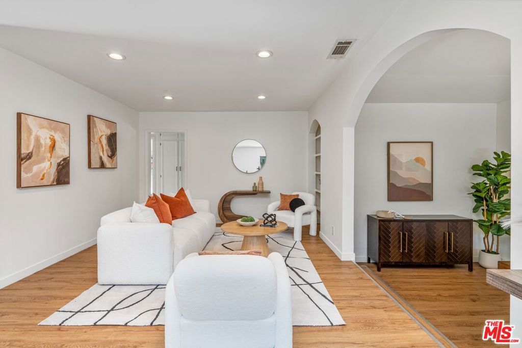 3917 Beethoven Street, Los Angeles, CA 90066 — photo 2