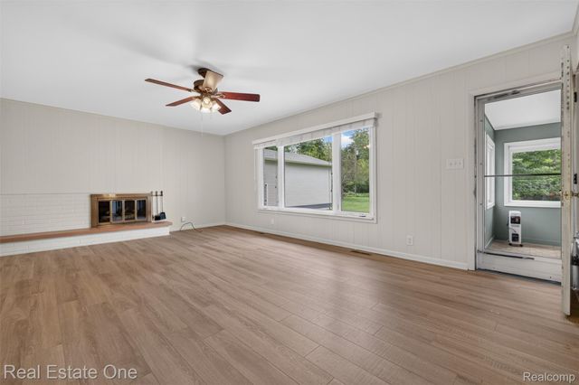 2230 Odette Drive, Waterford Charter Township, MI 48328
