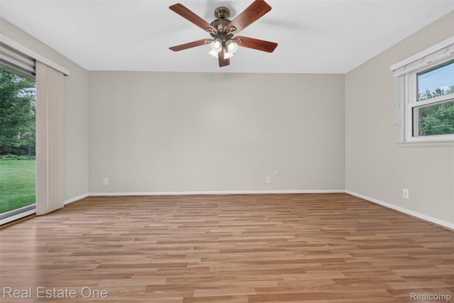 2230 Odette Drive, Waterford Charter Township, MI 48328