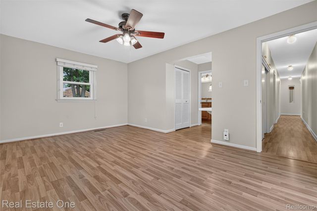 2230 Odette Drive, Waterford Charter Township, MI 48328
