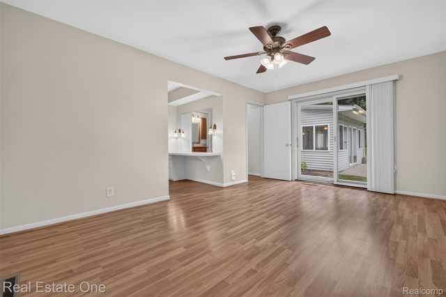 2230 Odette Drive, Waterford Charter Township, MI 48328