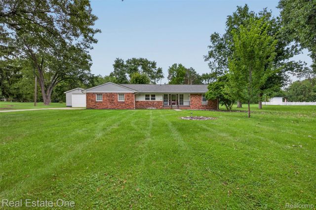2230 Odette Drive, Waterford Charter Township, MI 48328