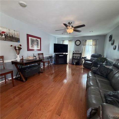 9525 Woodlawn Drive, Cicero, NY 13029