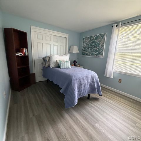 9525 Woodlawn Drive, Cicero, NY 13029