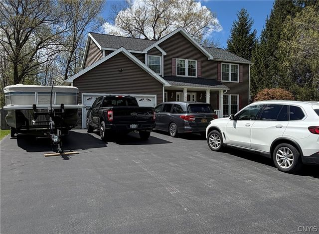 9525 Woodlawn Drive, Cicero, NY 13029