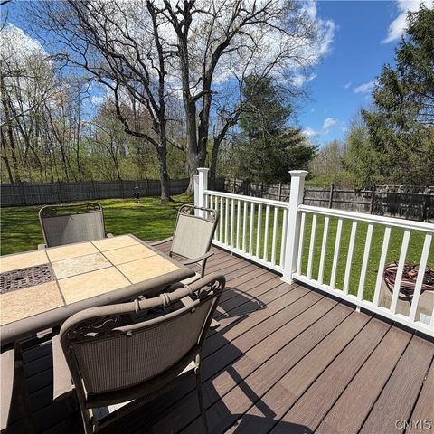 9525 Woodlawn Drive, Cicero, NY 13029