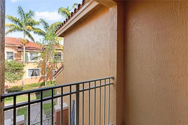 14355 SW 11th St 2604, Pembroke Pines, FL 33027