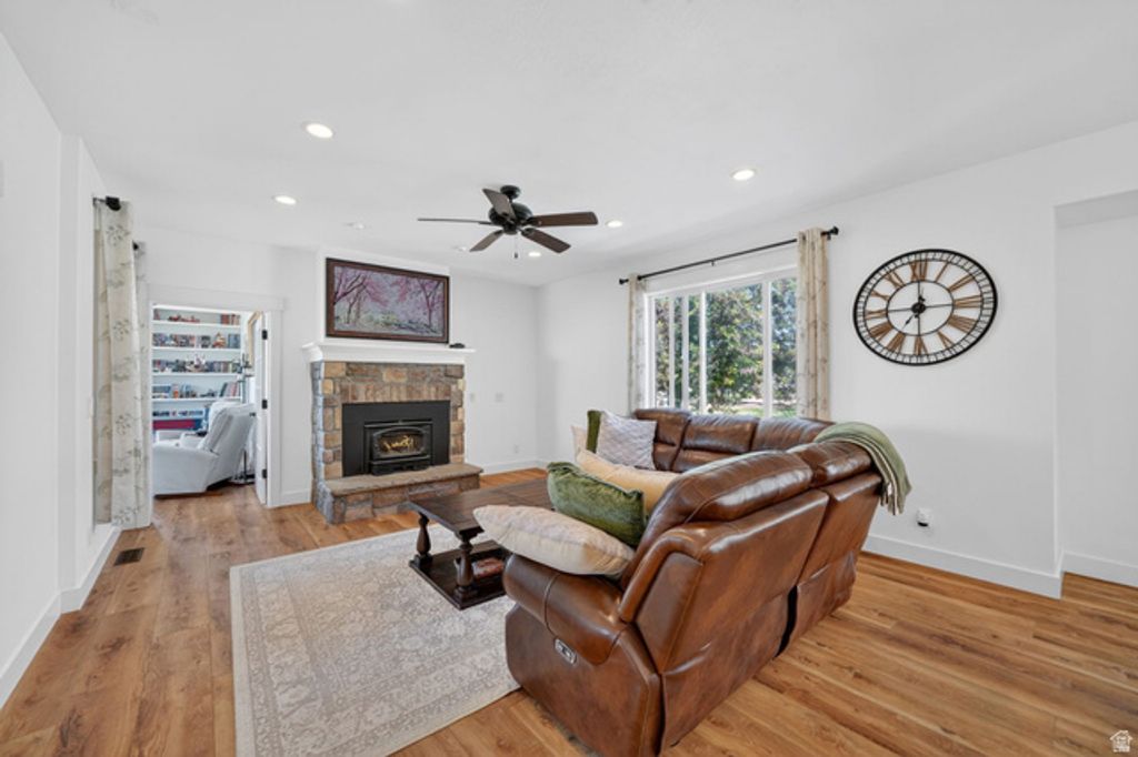 Image 11 of property listing at 70 W 1790 N, Genola, UT 84655