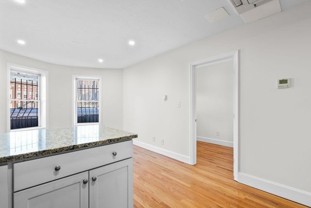 754 Huntington Ave 3, Boston, MA 02115