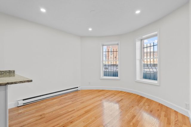 754 Huntington Ave 3, Boston, MA 02115